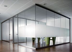 Стеклянные перегородки - современное решение офисного пространства